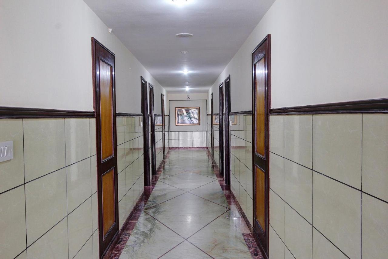 Vaccinated Staff - Collection O 13595 Vt Residency Hotel Bangalore Exterior photo