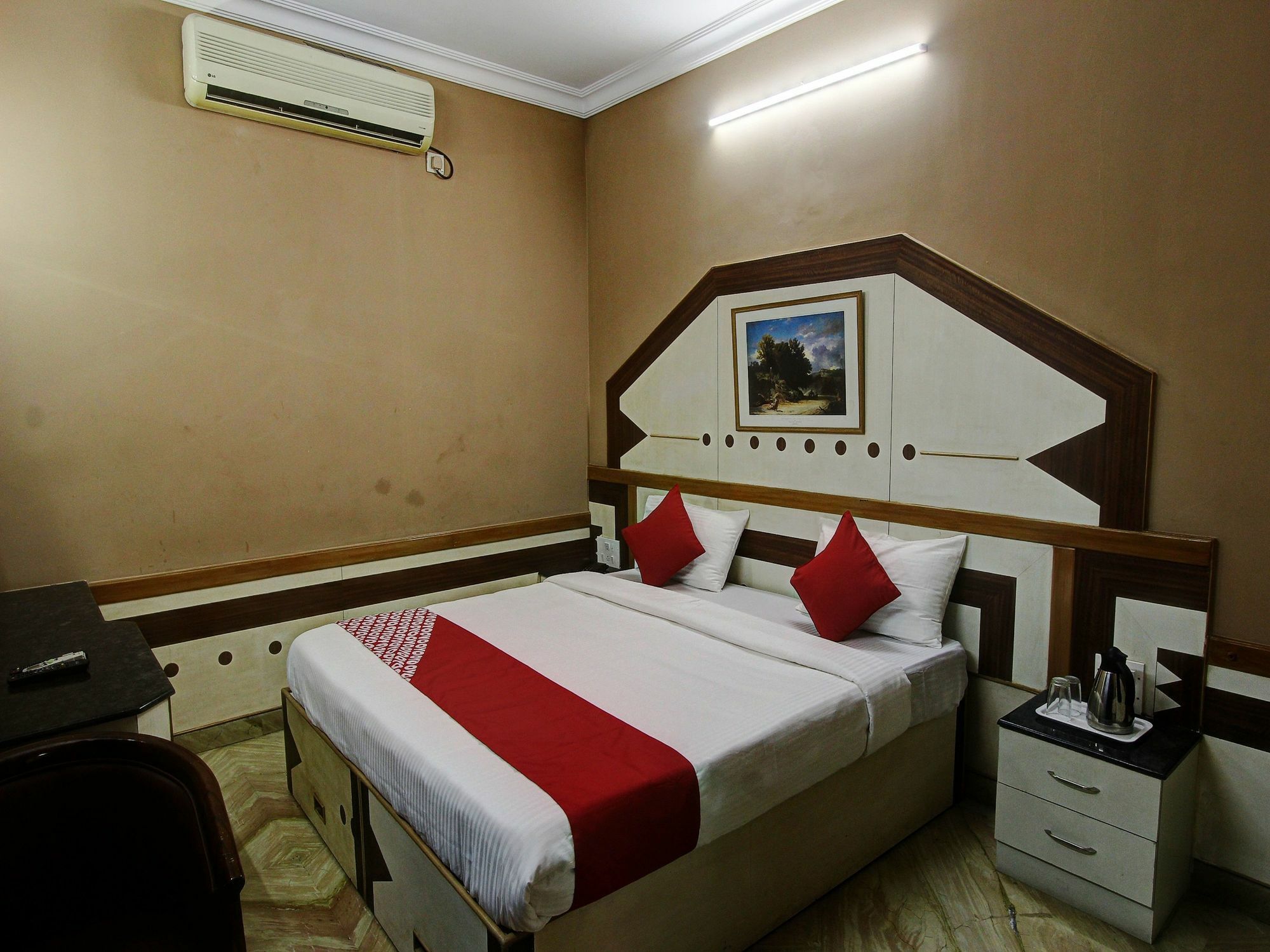 Vaccinated Staff - Collection O 13595 Vt Residency Hotel Bangalore Exterior photo